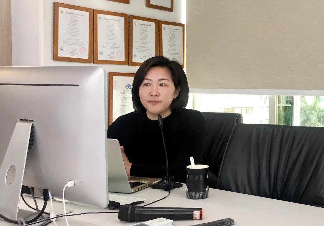 1-21010P91113323 摇钱树娱乐集团副总裁兼深圳基地总经理杨琦女士