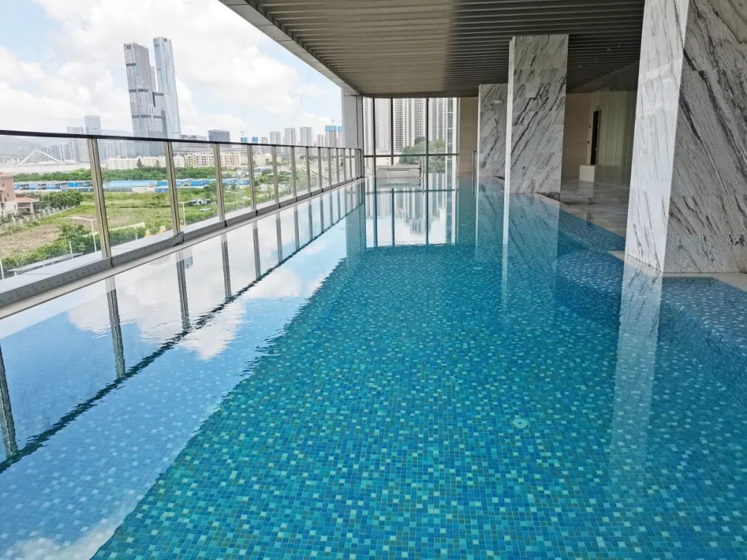<b>若何选择适合自己游泳池的砂缸过滤器？</b>
