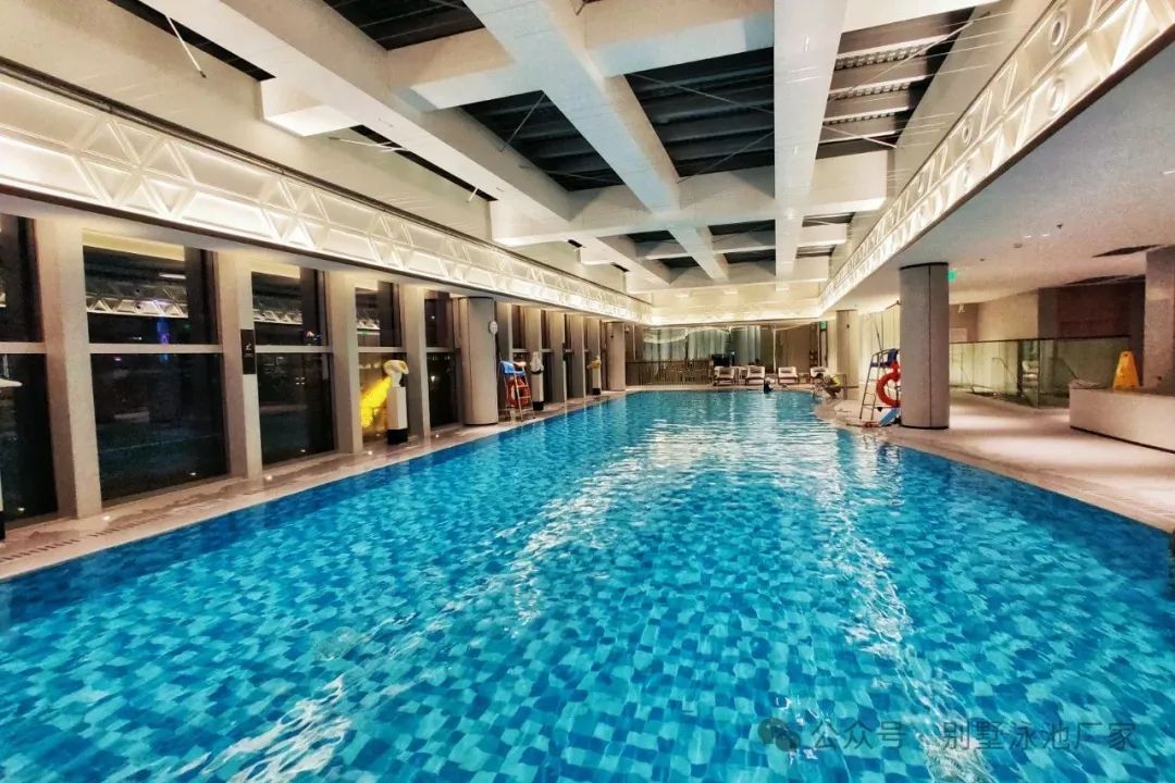 <b>一线城市个人别墅游泳池建造公司哪家好？摇钱树娱乐 53 城网点覆盖！</b>